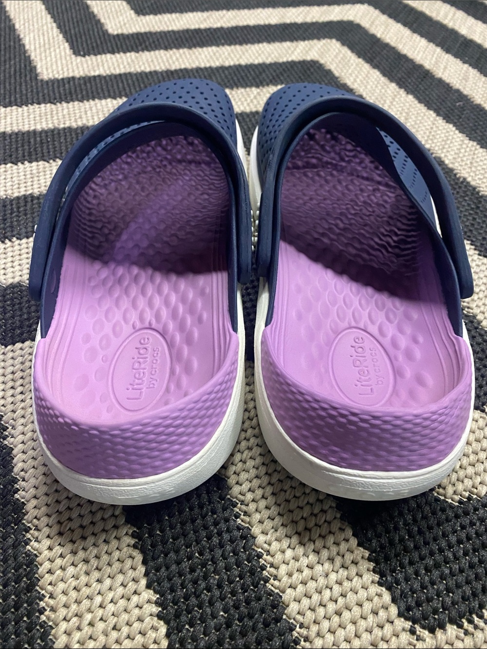 Crocs navy and orchid LiteRide clogs M7 W9 comfort shoe slip on slide - Picture 9 of 10